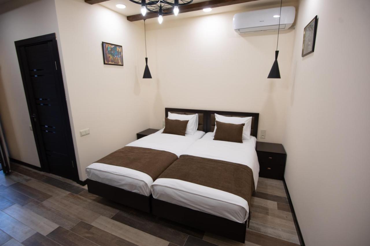 Boutique Living Hotel By Arta Yerevan Exterior photo