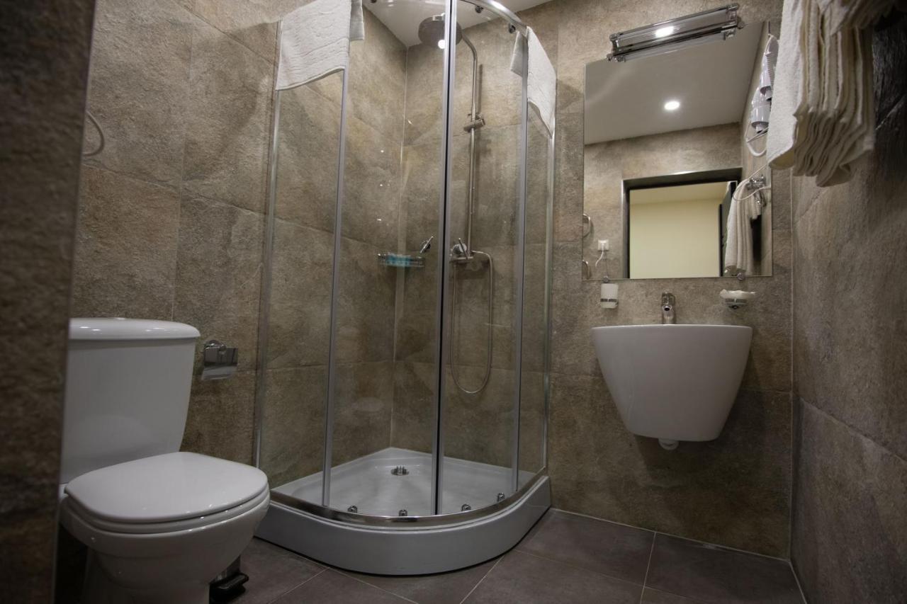 Boutique Living Hotel By Arta Yerevan Exterior photo